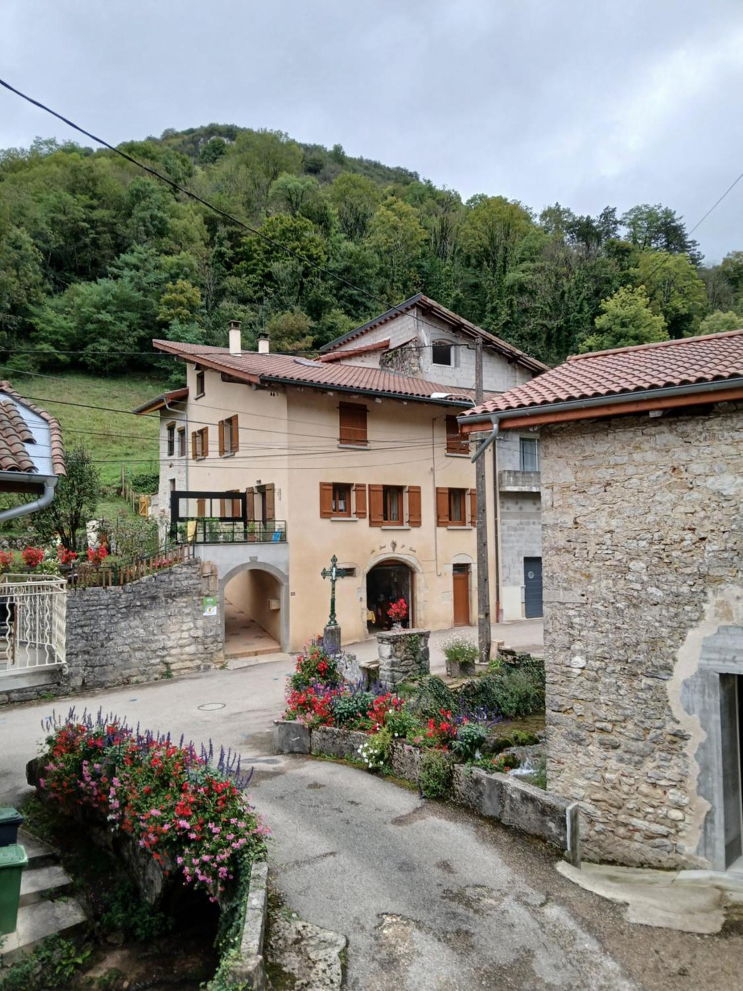 Gite Du Vieux Tonneau Cerdon (Ain) Exterior foto
